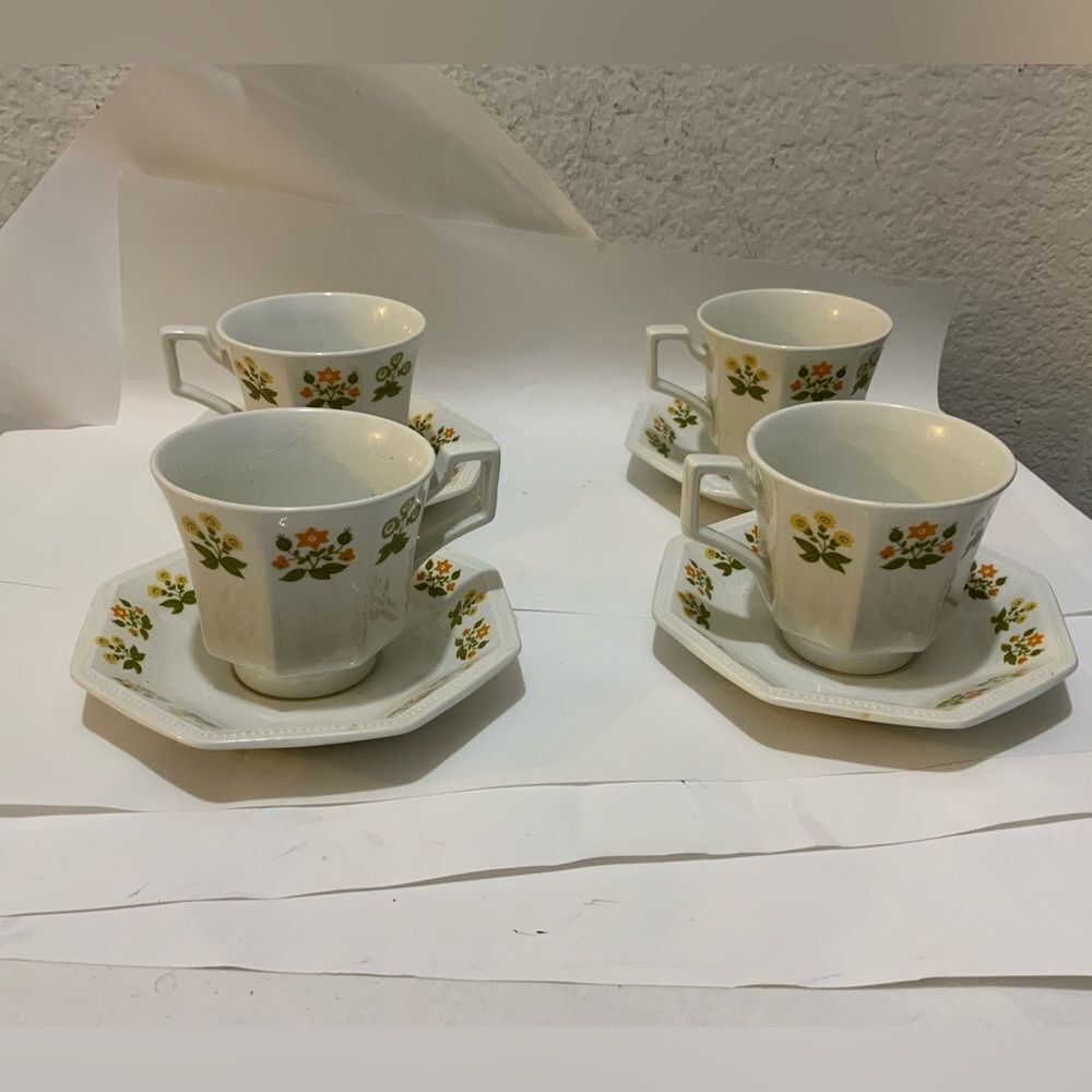 Vintage Johnson Bros. Heritage Posy Cups and Saucers, Set of 4